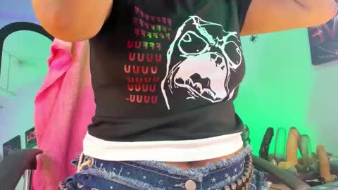 Kuromi online show from November 2025 04:51:02 AM