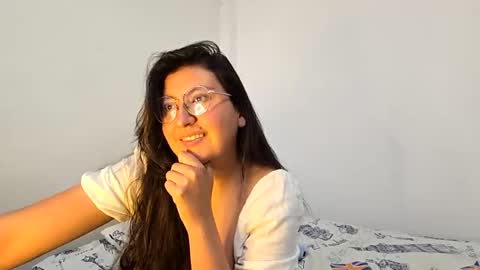 Snapshot of _sweet_melodyy chatting on May 2026 07:21:02 PM _sweet_melodyy online show from May 2026 07:21:02 PM