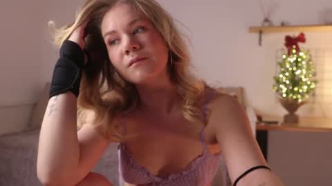 Annie online show from December 2024 01:18:02 AM