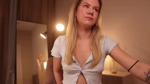 Annie online show from February 2025 01:25:02 AM