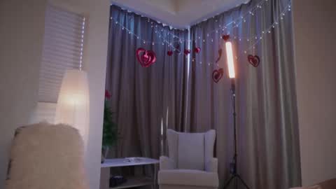 Annie online show from February 2026 06:26:01 AM