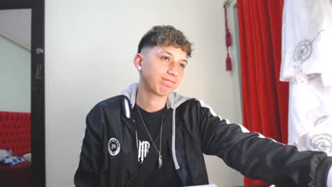 Thomas online show from January 2025 05:33:01 AM