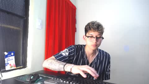 Thomas online show from February 2025 09:41:02 PM