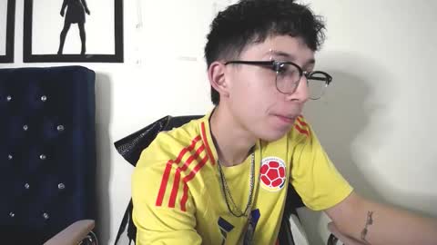 Thomas online show from September 2025 02:33:01 AM