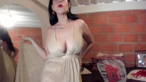 Tiffany Jacome online show from November 2025 05:01:01 PM