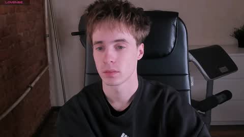 Snapshot of _tokyo_ghoul chatting on December 2024 03:04:02 PM _tokyo_ghoul online show from December 2024 03:04:02 PM