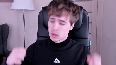 Snapshot of _tokyo_ghoul chatting on February 2025 10:03:02 AM _tokyo_ghoul online show from February 2025 10:03:02 AM