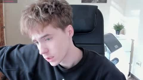 Snapshot of _tokyo_ghoul chatting on March 2025 10:08:02 AM _tokyo_ghoul online show from March 2025 10:08:02 AM