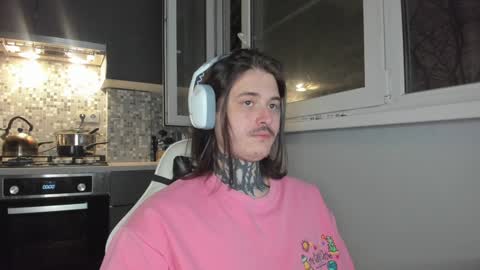 _torfin_ online show from December 2024 06:26:02 PM