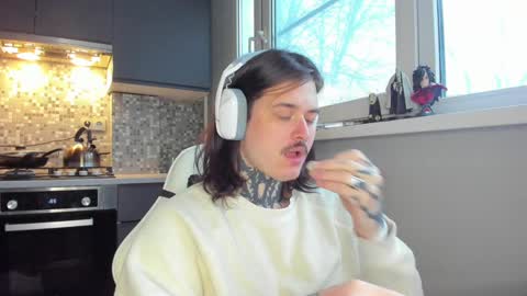 _torfin_ online show from February 2025 06:30:01 AM