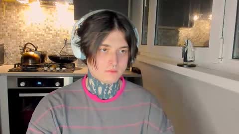 _torfin_ online show from February 2026 08:40:01 PM