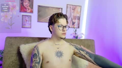 _tyleer_ online show from September 2025 11:54:01 AM