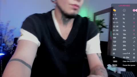 Snapshot of _tyler_joness chatting on December 2025 06:08:02 AM Tyler online show from December 2025 06:08:02 AM