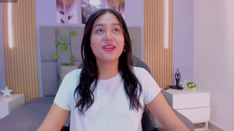 _valerycooper online show from April 2026 12:32:01 PM