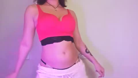 Snapshot of _velvetvibe_ chatting on September 2025 06:20:02 PM Mia online show from September 2025 06:20:02 PM