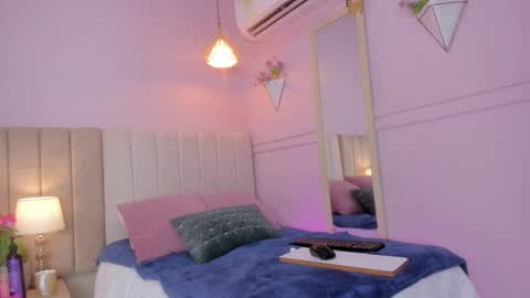 _wendy_x online show from September 2025 11:33:02 AM