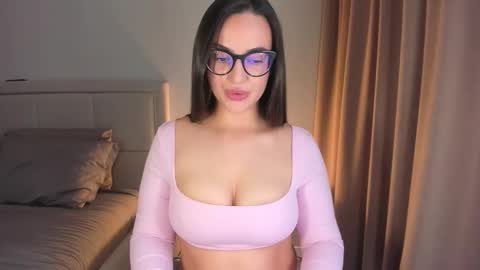 Nika online show from October 2025 10:03:02 AM