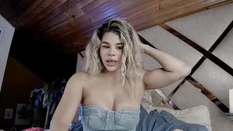 Nadien online show from February 2025 03:58:02 AM