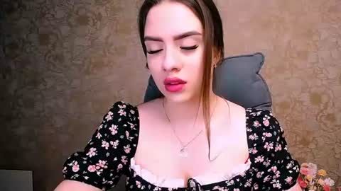 Snapshot of _your_fantasy_girl chatting on June 2026 11:41:02 AM Alisa online show from June 2026 11:41:02 AM