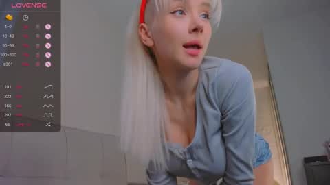 Snapshot of _your_tessa chatting on December 2024 11:54:02 AM Tessa - online show from December 2024 11:54:02 AM