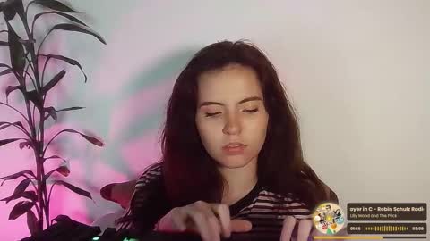 Snapshot of _yourcherrybomb chatting on December 2025 03:23:01 AM _yourcherrybomb online show from December 2025 03:23:01 AM