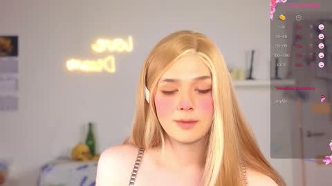 LITTLE FOX online show from October 2025 01:40:02 PM