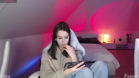 Snapshot of _yummybabes_ chatting on December 2024 02:16:01 PM Nicole Thomas Dave online show from December 2024 02:16:01 PM