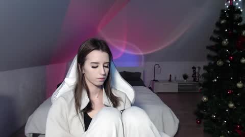 Snapshot of _yummybabes_ chatting on January 2025 10:52:02 AM Nicole Thomas Dave online show from January 2025 10:52:02 AM