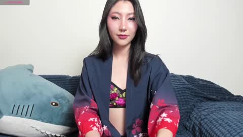 Snapshot of _yuriko chatting on December 2024 03:17:01 PM Mia online show from December 2024 03:17:01 PM