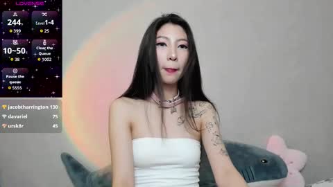 Snapshot of _yuriko chatting on December 2025 07:53:02 PM Mia online show from December 2025 07:53:02 PM