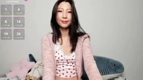 Mia online show from March 2026 11:49:02 PM