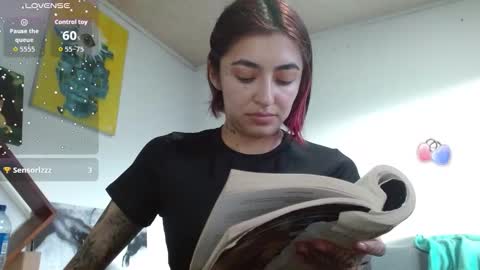 Snapshot of _zoebakers chatting on October 2025 10:17:02 PM Zoe online show from October 2025 10:17:02 PM