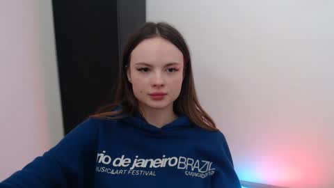 a_ariella_ online show from September 2025 02:51:01 PM