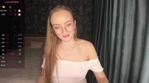 Snapshot of a_delina chatting on March 2025 04:07:02 PM Adelina online show from March 2025 04:07:02 PM