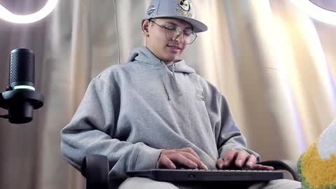 alejo online show from February 2025 07:18:01 AM