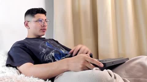 alejo online show from February 2025 06:33:01 AM