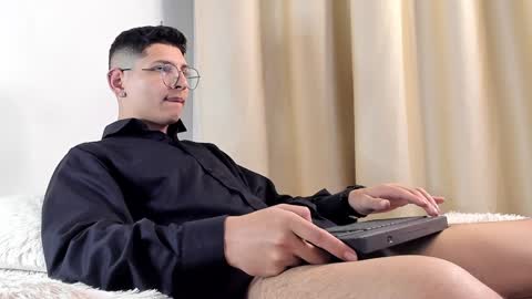 alejo online show from February 2025 09:35:02 AM