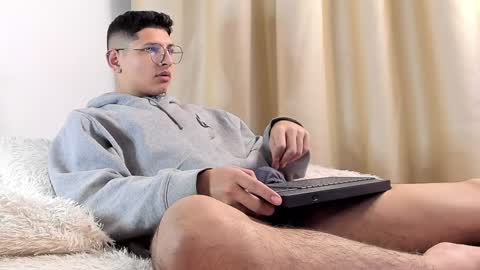 alejo online show from February 2025 03:11:01 AM