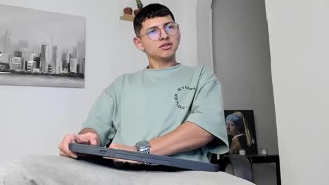 alejo online show from March 2025 06:46:01 AM