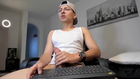 alejo online show from March 2025 09:21:01 AM