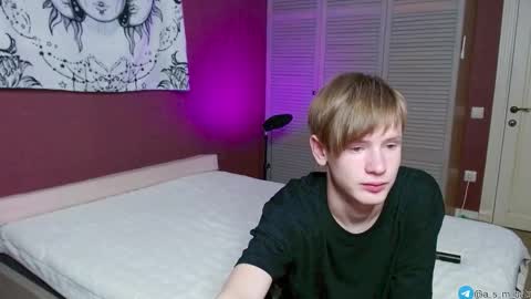 Kris Michael online show from September 2025 02:51:01 PM