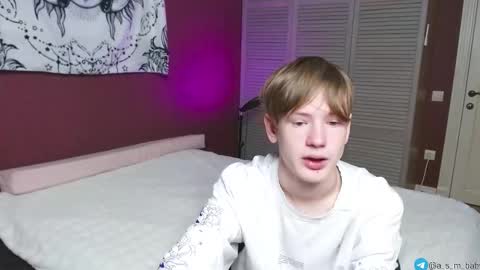 Kris Michael online show from September 2025 08:23:01 PM