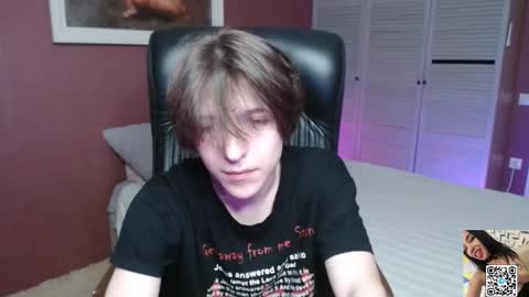 Kris Michael online show from December 2025 04:12:02 PM