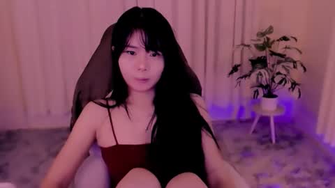 a_yinn online show from October 2025 08:32:02 PM