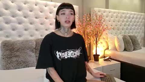 Snapshot of aa_lunit chatting on September 2025 01:13:01 PM Luni  online show from September 2025 01:13:01 PM