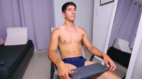 Snapshot of aa_xel chatting on October 2025 01:51:02 AM Axel online show from October 2025 01:51:02 AM