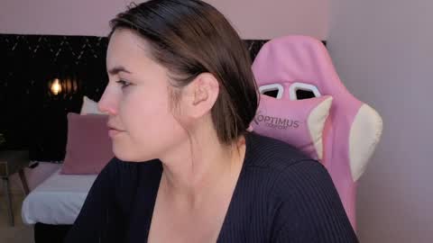 Abby Lee  online show from April 2026 07:15:01 PM