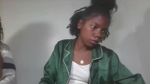 aangevelo online show from November 2025 07:38:02 PM