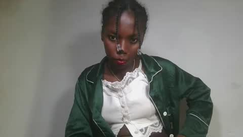 aangevelo online show from November 2025 10:08:02 PM