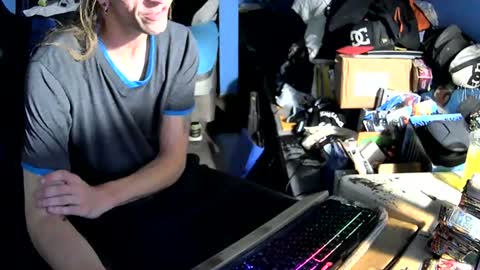 Snapshot of aaron111dub chatting on July 2026 05:48:01 AM NorCalLongSlong online show from July 2026 05:48:01 AM